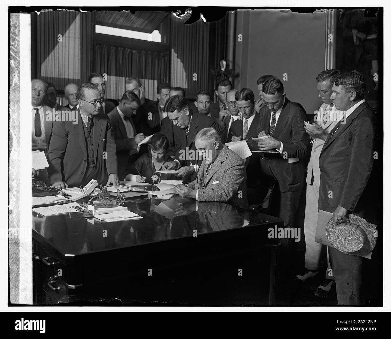 P.M. Generazione nuova apertura offerte per posta aerea, servizio 9/15/25 Foto Stock