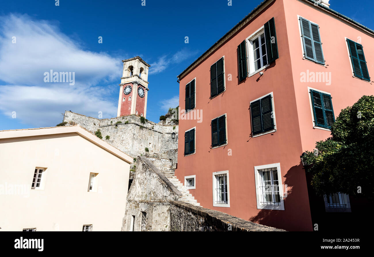 La Torre dell Orologio nella fortezza della città di Corfu Grecia Foto Stock