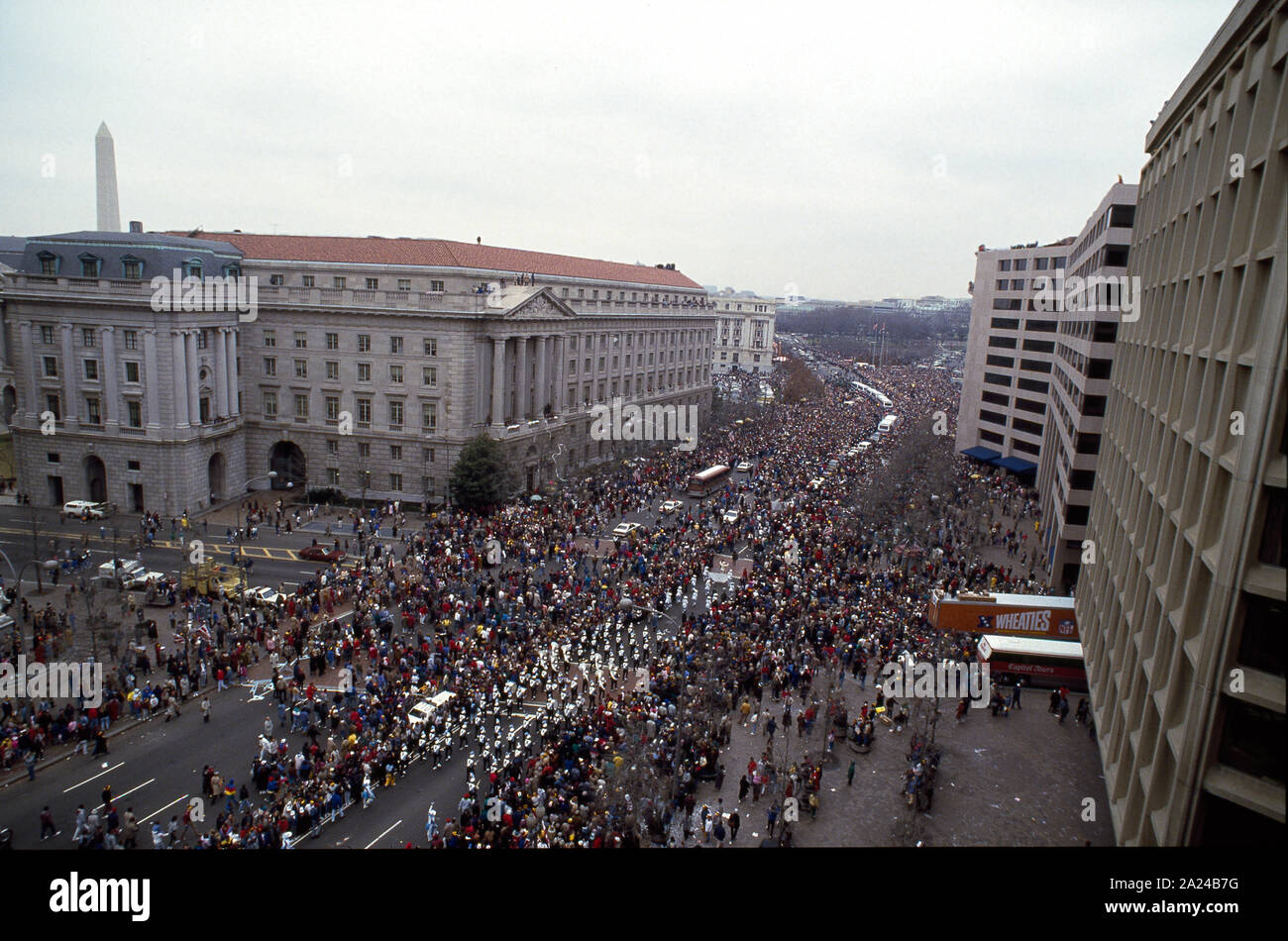 Sfilata in Pennsylvania Avenue, Washington, D.C., nel 1987 celebra il Washington Redskins' la vittoria nel calcio il Super Bowl Foto Stock