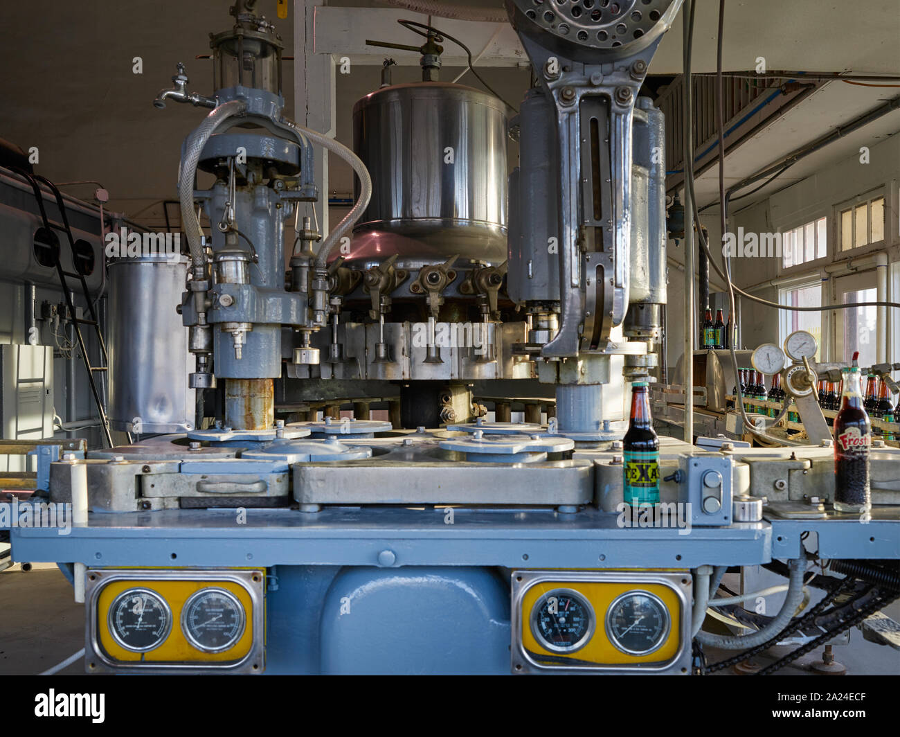 Parte del lavaggio e la linea di imbottigliamento presso il Dublin opere di imbottigliamento e W.P. Kloster Museum di Dublino, Texas Foto Stock