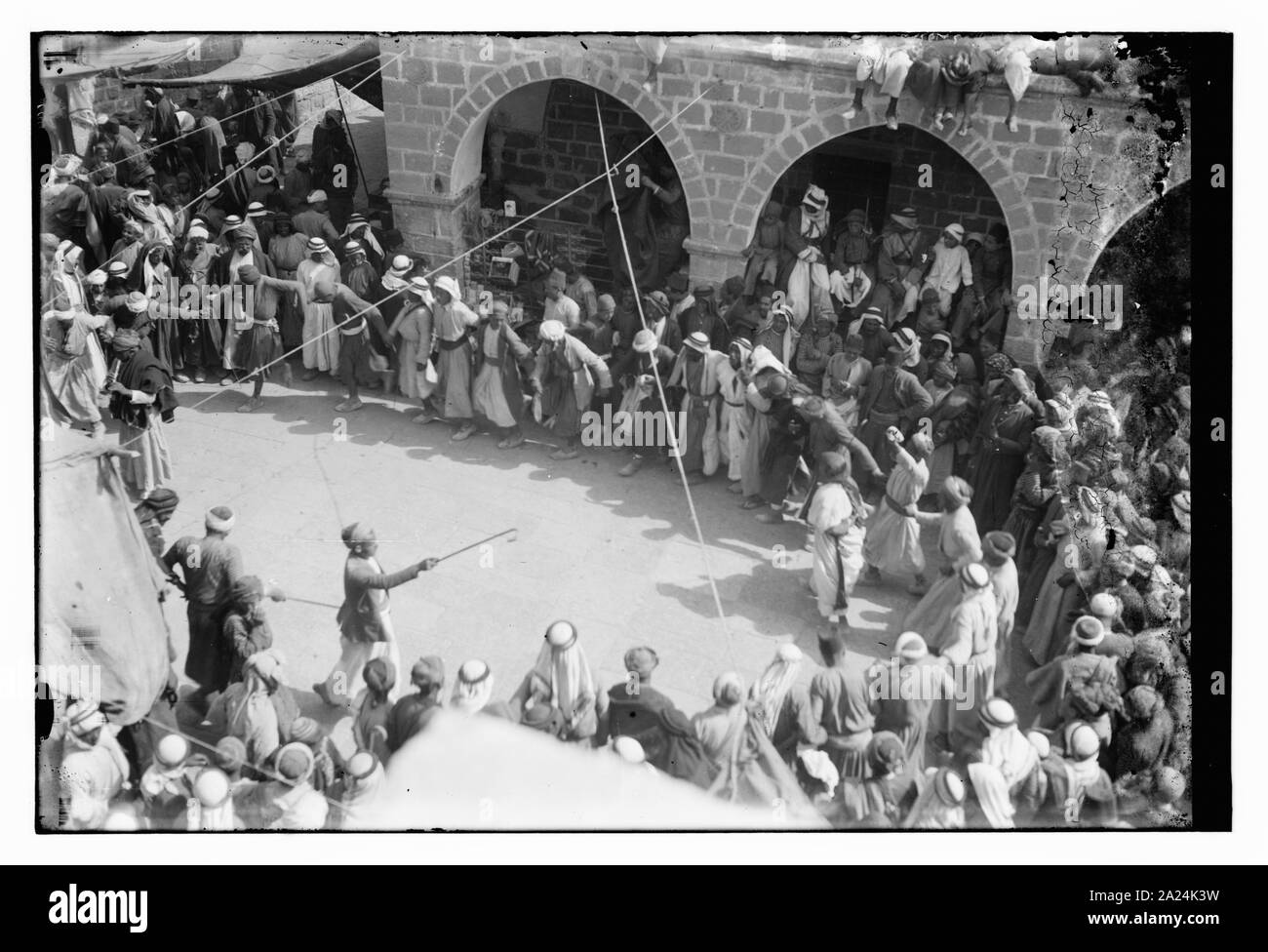 I contadini dancing davanti alla tomba di Mosè Foto Stock