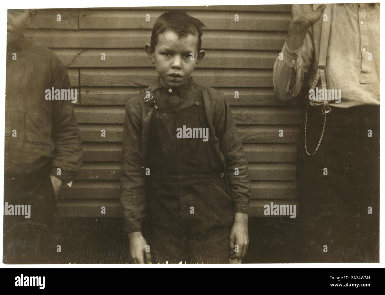 Pete Henson, 414 C Street. La madre ha detto che lui era dodici due mesi fa, ma è stata ampie nel mulino di Merrimack per sette mesi, iniziò così a undici anni. Fratello Edward Said da tredici anni, ma dubbia. La madre ha detto che non aveva la famiglia registrare qui e mi ha dato dei secoli dalla memoria. Vedere Hine relazione. Foto Stock