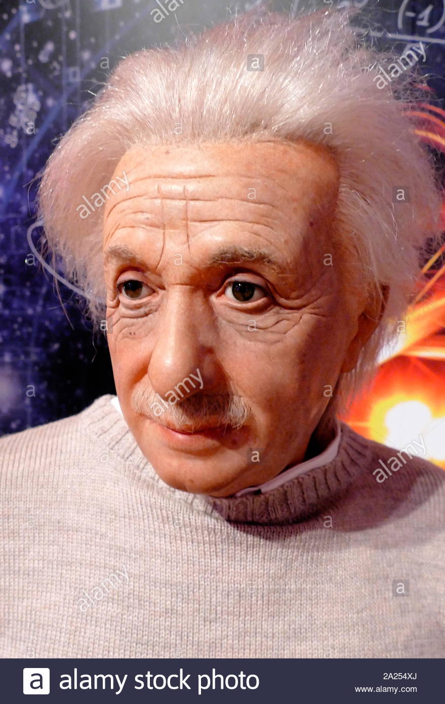 Waxwork statua raffigurante Albert Einstein (1879 - 1955) , tedesco-nato fisico teorico. Einstein ha sviluppato la teoria della relatività, uno dei due pilastri della fisica moderna (a fianco di meccanica quantistica). Foto Stock