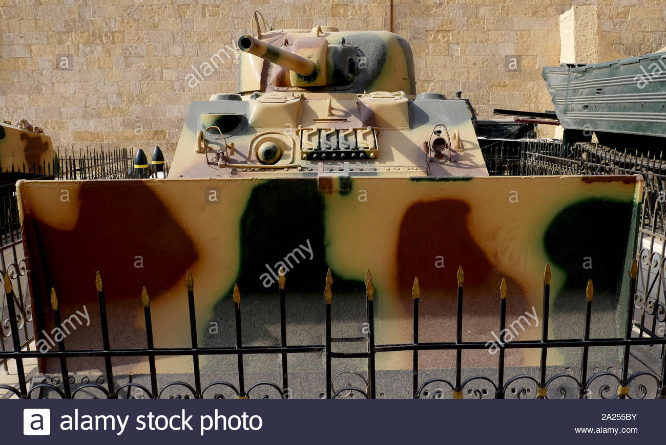 75 mm pistola, Sherman serbatoio con lama apripista utilizzato nel 1948 e 1956 Arab-Israel Guerre Foto Stock