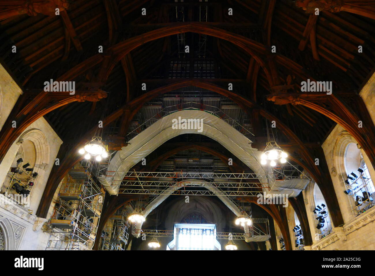 Westminster Hall, la più antica parte esistente del Palazzo di Westminster, è stata eretta nel 1097. Essa è utilizzata per sessioni congiunte del Parlamento e dei funerali di stato Foto Stock