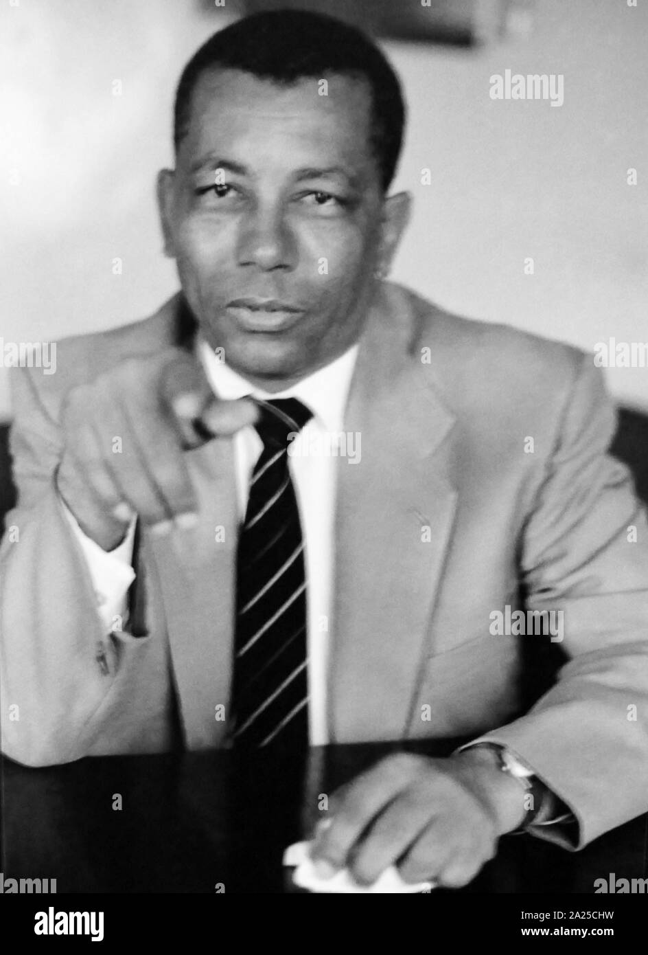 Walter Sisulu (1912 - 2003), South African anti-apartheid attivista e membro del Congresso Nazionale Africano (ANC), che serve a volte come Segretario Generale ed il vice presidente dell'organizzazione. Egli era stato imprigionato a Robben Island, dove ha servito più di venticinque anni di reclusione Foto Stock
