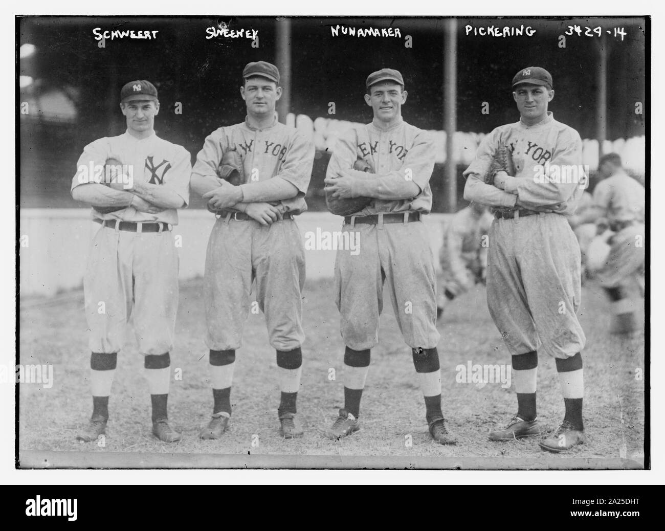 Pi Schwert, Ed Sweeney, Les Nunamaker, Arthur Pickering (semi-pro catcher), New York AL (baseball) Foto Stock