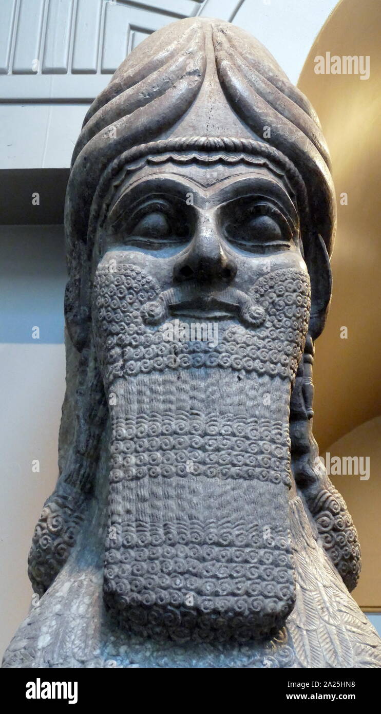 Alato con testa umana Lion statua custodendo l'entrata del Palazzo Nord-Ovest di Nimrud. 865-860 BC, assiro, Iraq Foto Stock