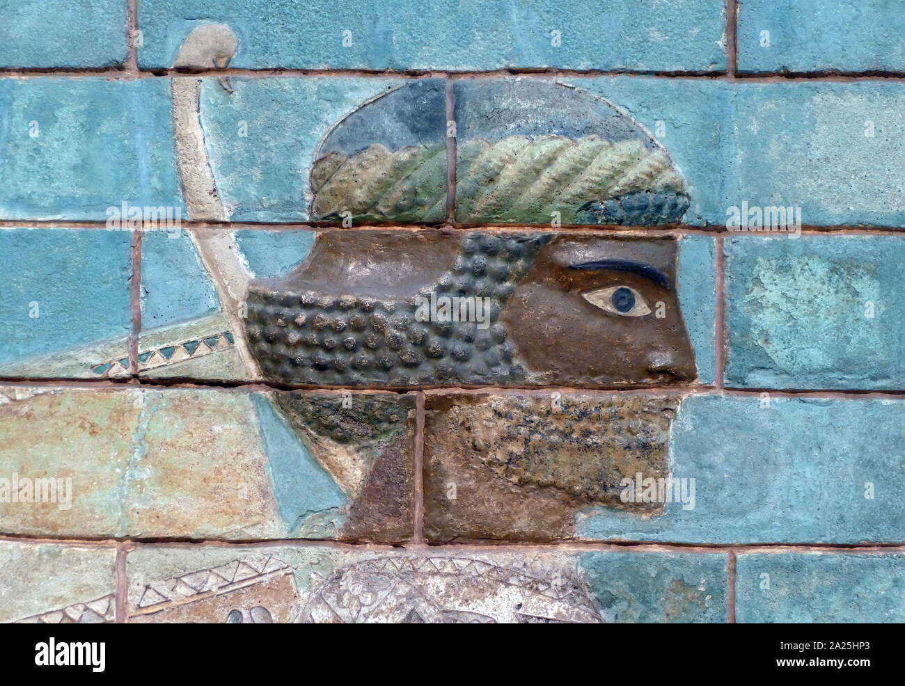 In mattoni smaltati guardsman Palace a Susa, Iran. 521 - 500 A.C. Foto Stock