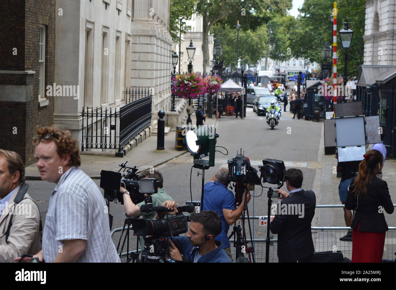 Theresa Maggio arriva a Downing Street, Londra fro l'ultimo giorno del suo premiership. Theresa Maggio, Primo Ministro del Regno Unito, 13 Luglio 2016 - 24 luglio 2019. Maggio era il leader del partito conservatore da luglio 2016 - 23 Luglio 2019 Foto Stock