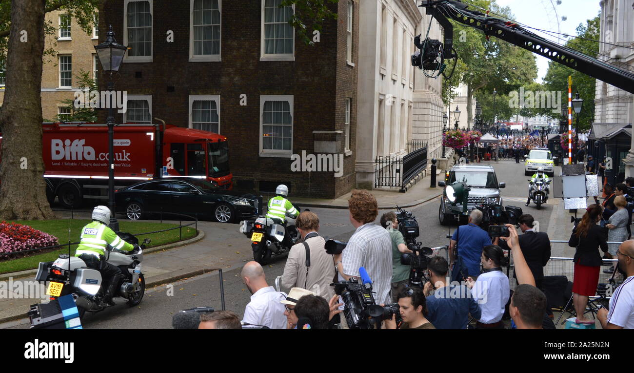 Theresa Maggio arriva a Downing Street, Londra fro l'ultimo giorno del suo premiership. Theresa Maggio, Primo Ministro del Regno Unito, 13 Luglio 2016 - 24 luglio 2019. Maggio era il leader del partito conservatore da luglio 2016 - 23 Luglio 2019 Foto Stock