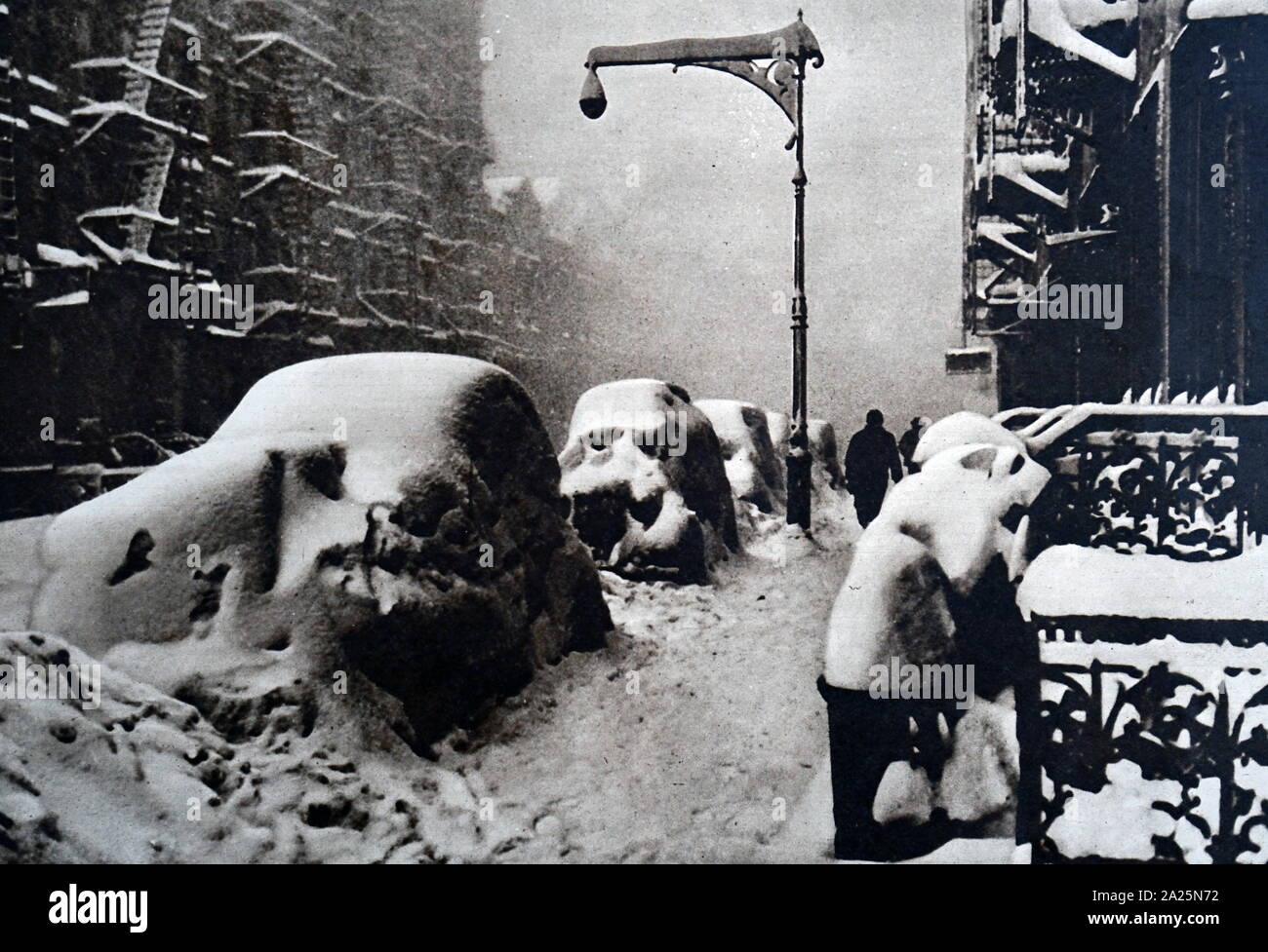 Fotografia di una New York street coperto di neve. Foto Stock