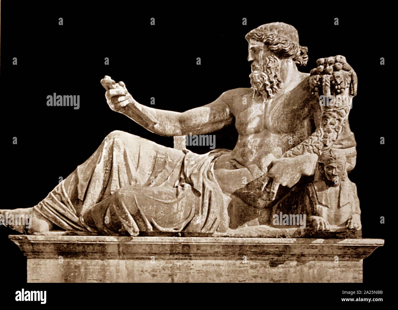 Statua inclinato "il Nilo' presso il Palazzo Senatorio in Piazza del Campidoglio a Roma Italia. Foto Stock