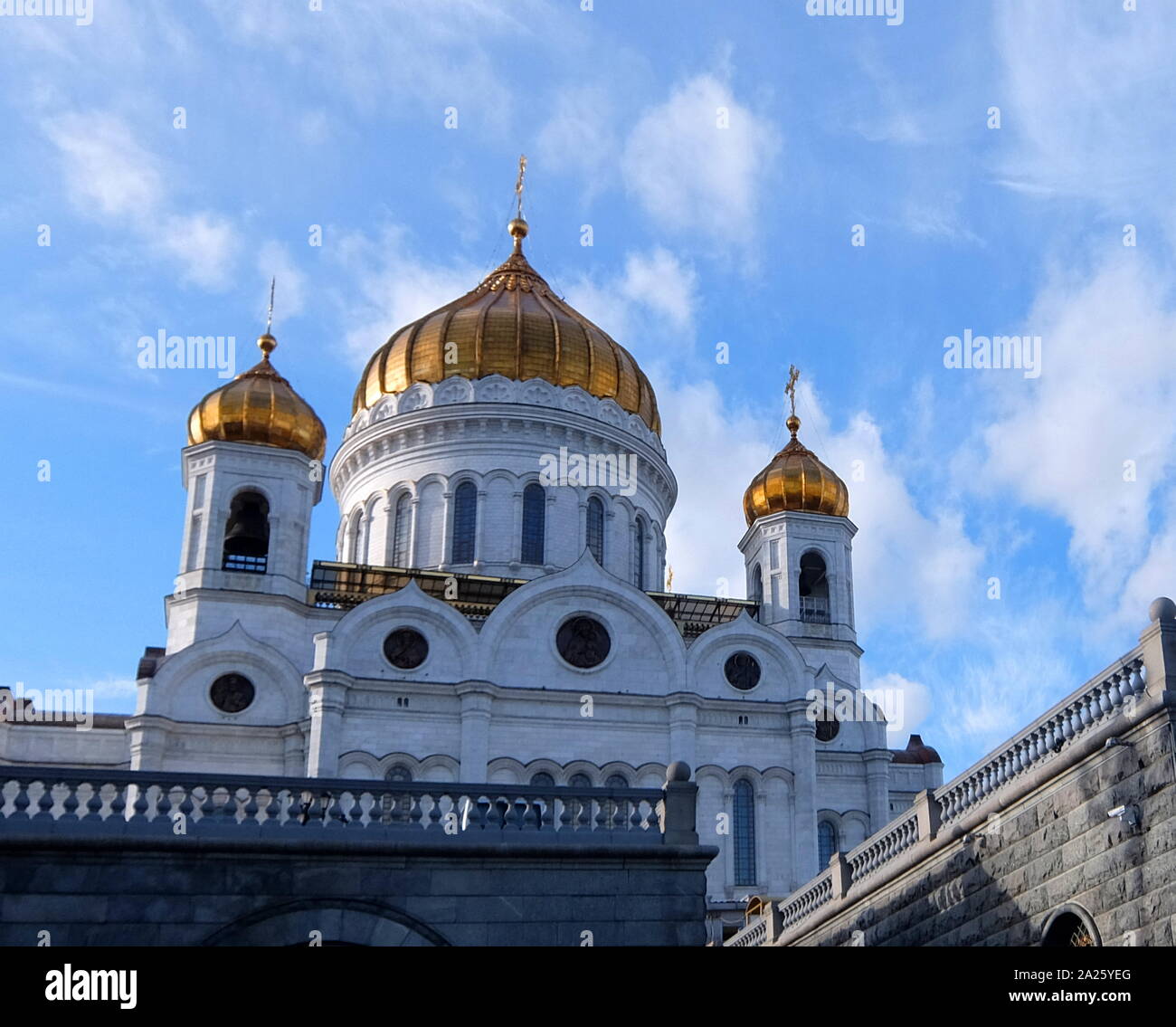 Esterno della Cattedrale di Cristo Salvatore, un russo cattedrale ortodossa a Mosca, in Russia, sulla riva settentrionale del fiume Moskva. Foto Stock
