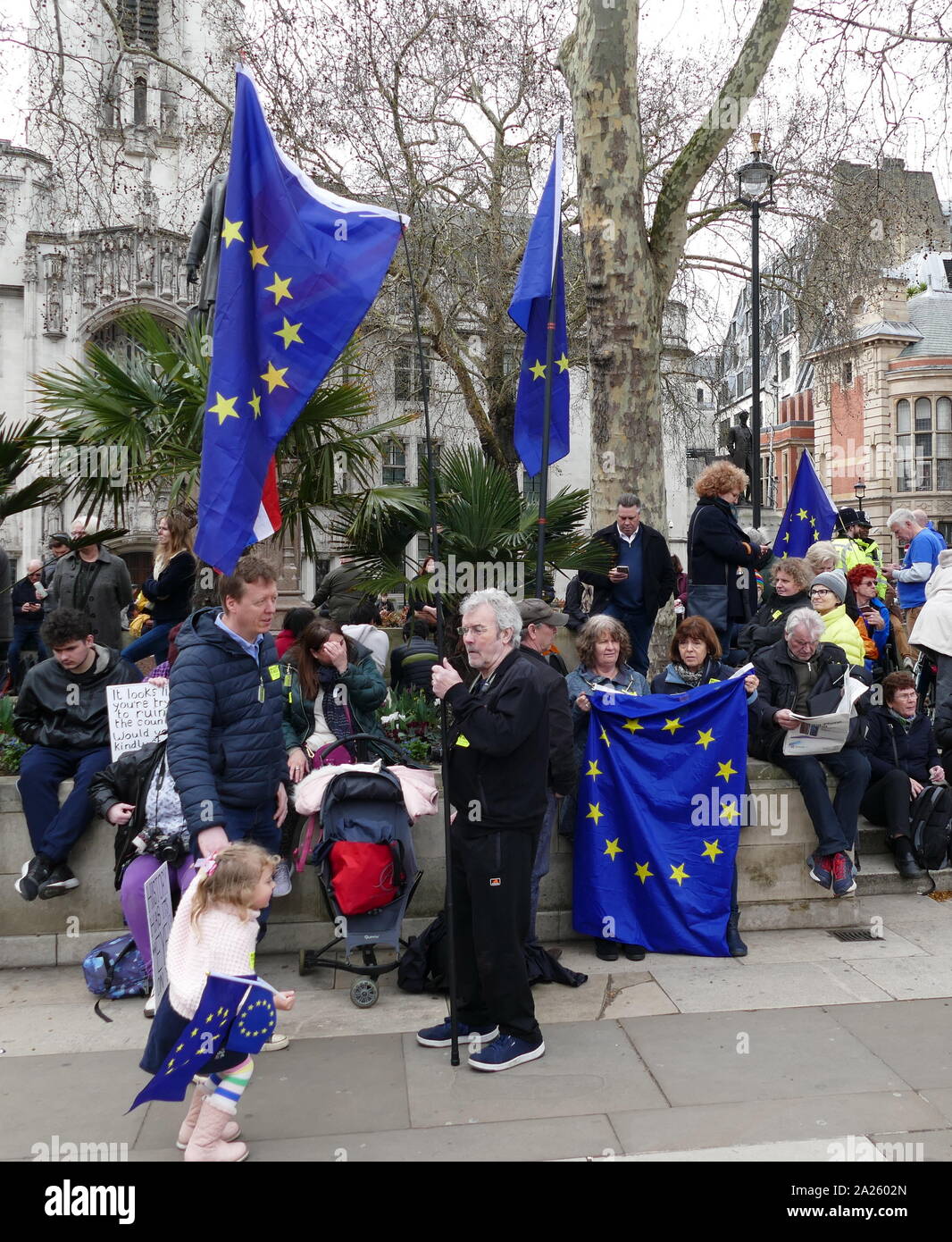 Il "voto popolare' marzo in piazza del Parlamento, Londra. Il voto popolare marzo ha avuto luogo a Londra il 23 marzo 2019 come parte di una serie di dimostrazioni di protesta contro Brexit, chiamata per un nuovo referendum e chiedere al governo britannico di revocare l'articolo 50. Essa ha portato al capitale di centinaia di migliaia di manifestanti, o di più di un milione di persone secondo gli organizzatori. Foto Stock