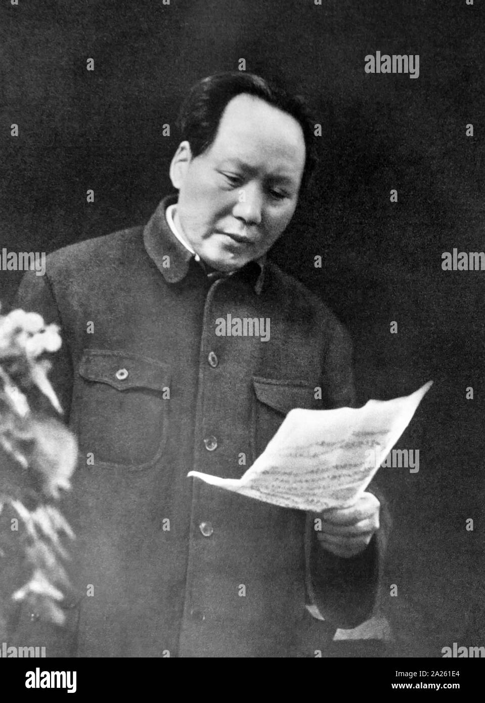 Mao Zedong (1893 - 9 settembre 1976), era un comunista cinese rivoluzionario che divenne il padre fondatore della Repubblica Popolare Cinese (PRC), che egli ha dichiarato il presidente del Partito Comunista della Cina dalla sua costituzione nel 1949 fino alla sua morte Foto Stock