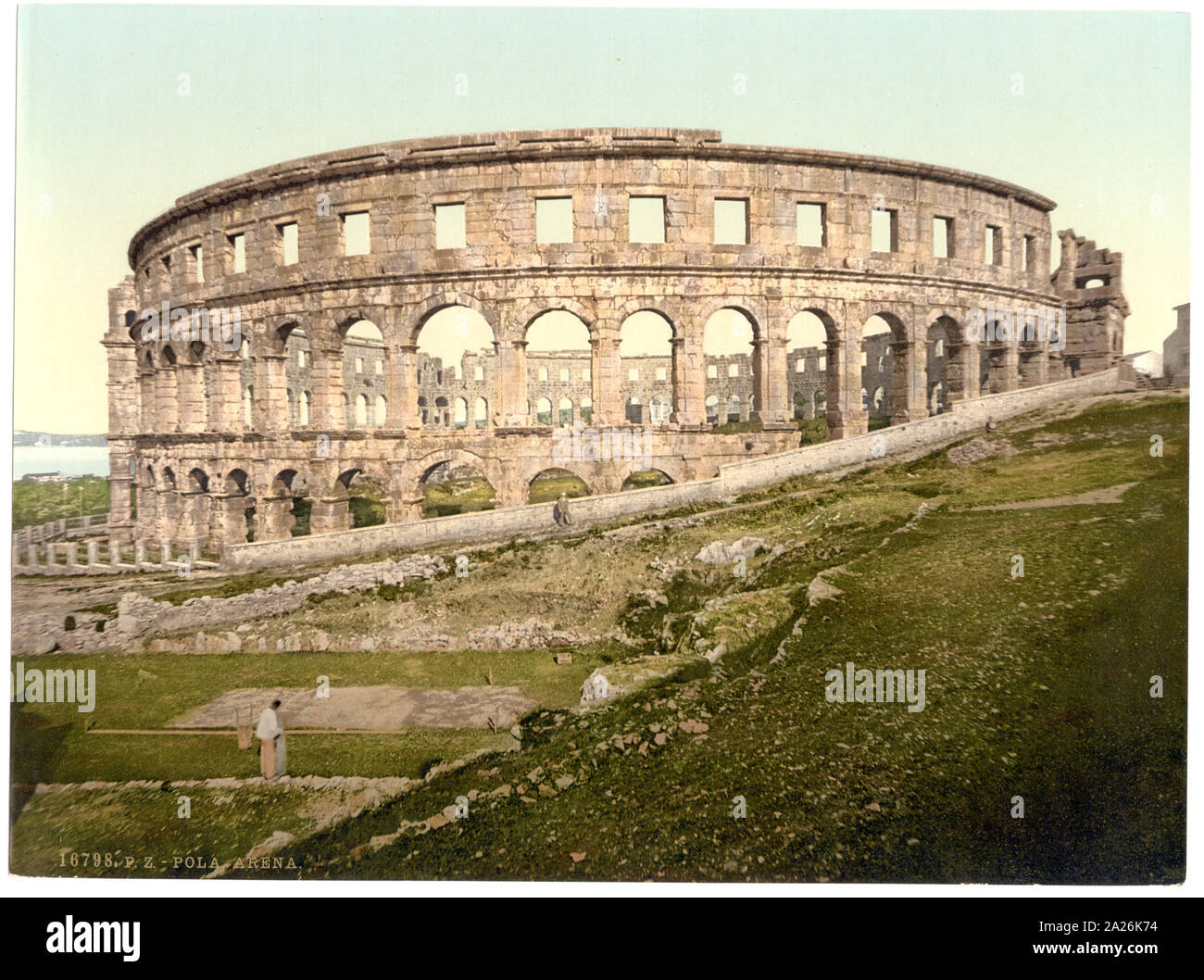 Pola, l'arena, Istria, Austro-Hungary; fa parte di: viste dell'Impero Austro-ungarico nella stampa Photochrom collection.; stampa n. 16798.; titolo dalla Detroit Publishing Co., catalogo J-sezione estera, Detroit, Michigan. : Detroit Publishing Company, 1905.; Foto Stock