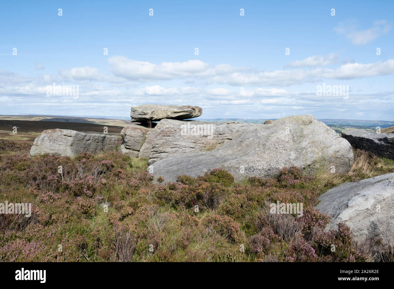 Alcomden pietre, Stanbury Moor, West York, un naturale deposito creato post di Ice Age e non un druido o simile età della pietra costruzione Foto Stock