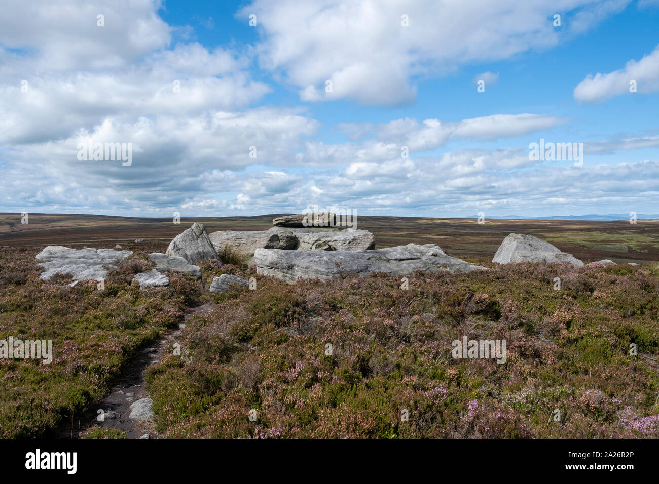 Alcomden pietre, Stanbury Moor, West York, un naturale deposito creato post di Ice Age e non un druido o simile età della pietra costruzione Foto Stock