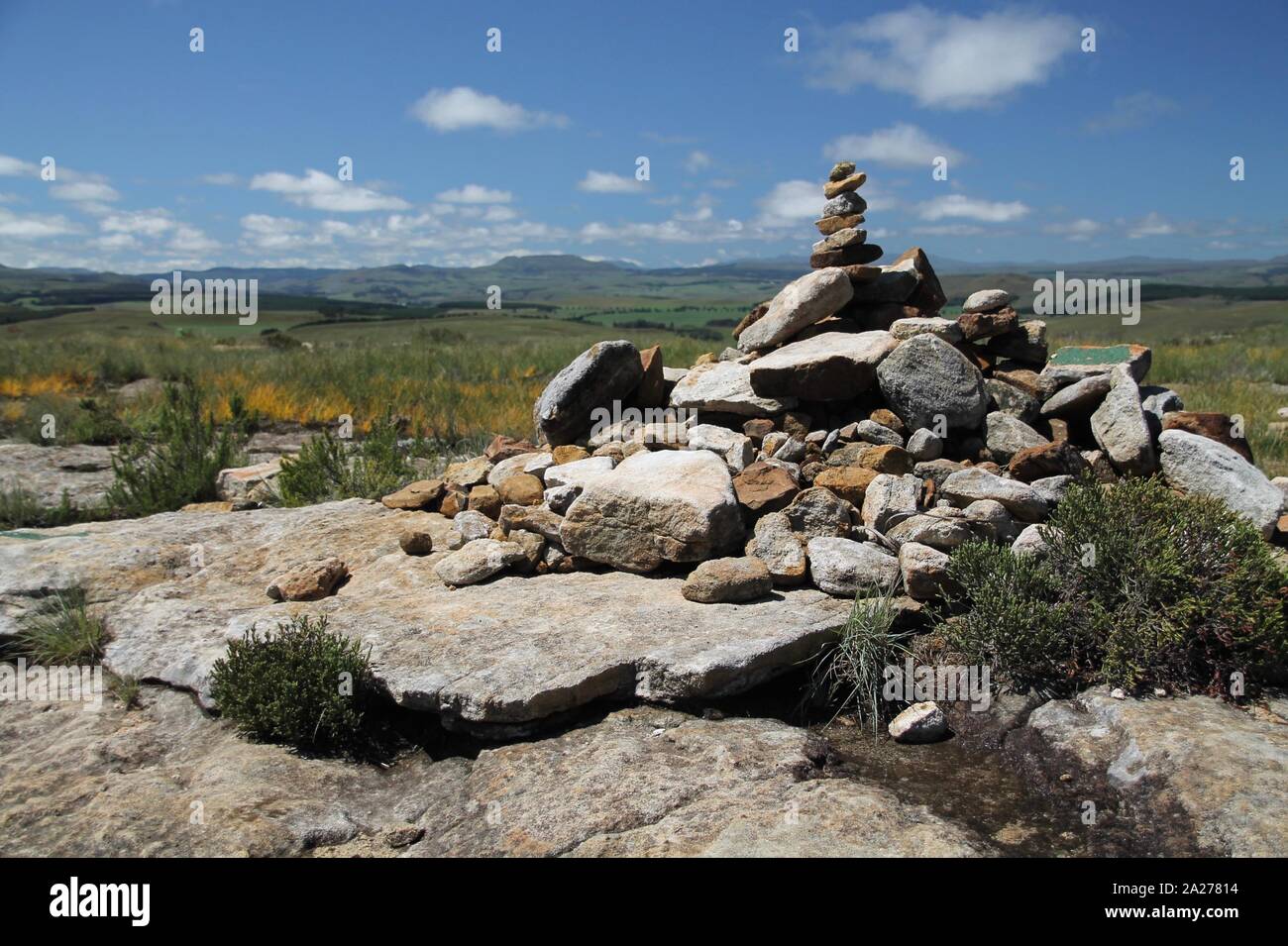 Steinmännchen in den Südafrikanischen Bergen Foto Stock