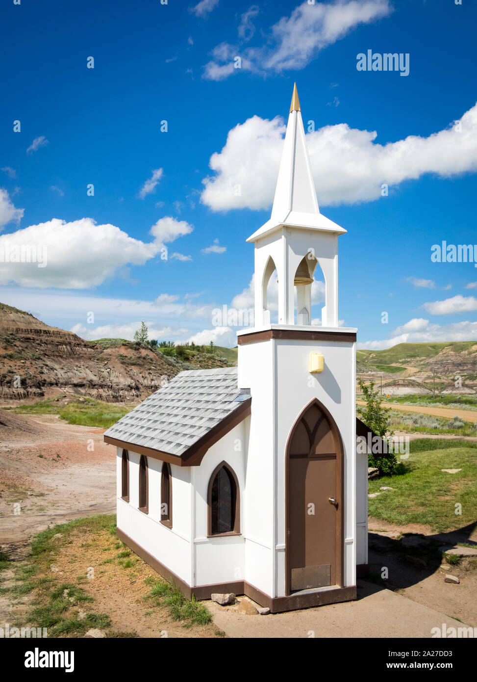 La famosa chiesetta in Drumheller, Alberta, Canada. La capacità della chiesa è di 6 persone ed è popolare con i turisti. Foto Stock