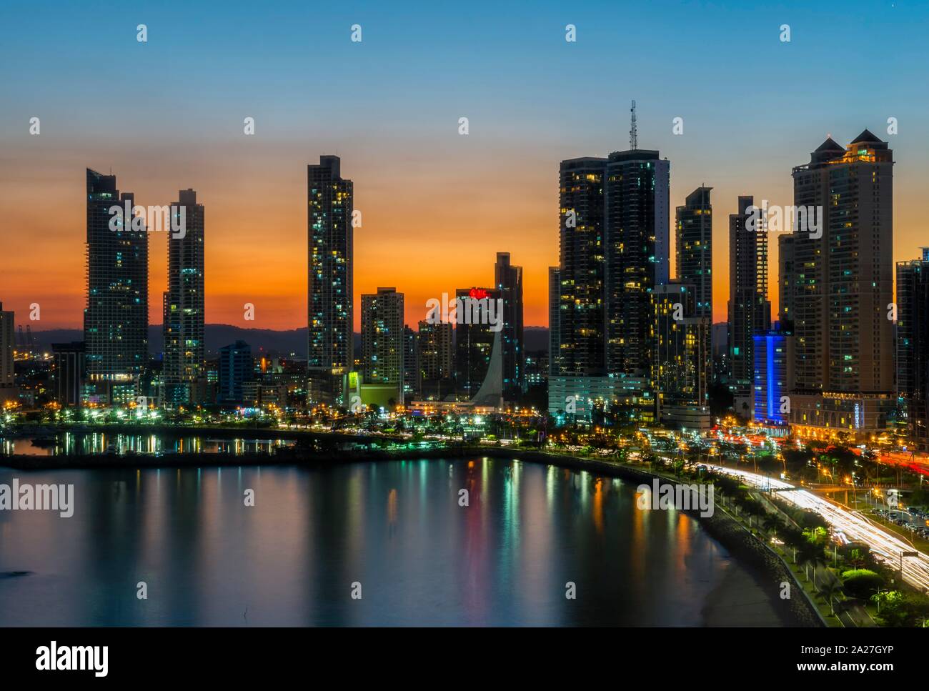 Skyline al tramonto, Panama City, Panama Foto Stock