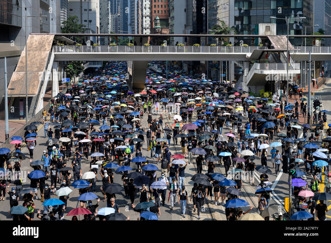 1 ottobre 2019 Hong Kong proteste. Il 1 ottobre migliaia di Hong Kong hanno partecipato peoplee non autorizzata di protesta pacifica a piedi da Causeway Bay a Shuen Wan sul isola di Hong Kong. Foto Stock