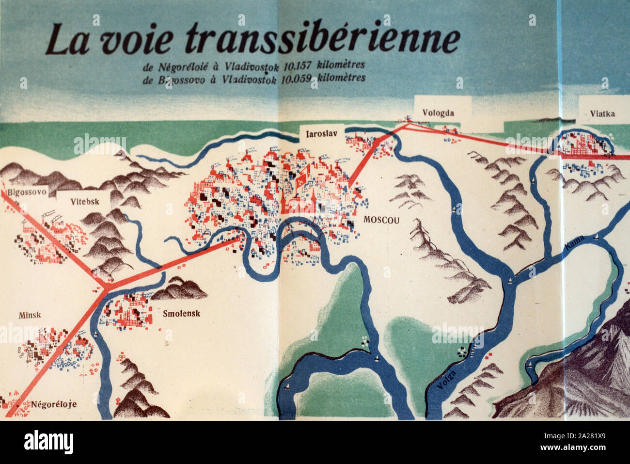 Trans-Siberian o Transsiberian Railway vecchia mappa di viaggio c1930s che mostra la parte occidentale della strada che passa attraverso la mosca & terminante a Vladivostok, Russia Foto Stock