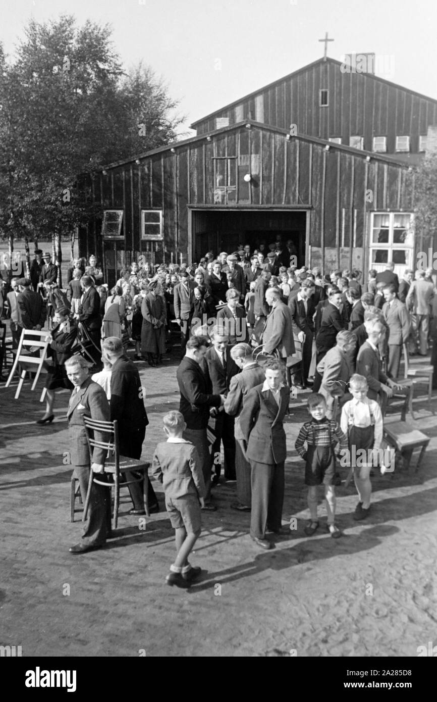 Umsiedlerdorf im Emsland, 1940-50er. Villaggio di sfollati nella regione di Ems, 1940-50s. Foto Stock