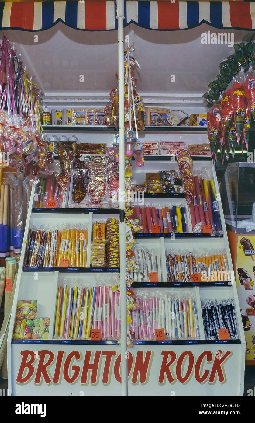 Brighton rock stallo, East Sussex. In Inghilterra. Regno Unito. Circa ottanta Foto Stock