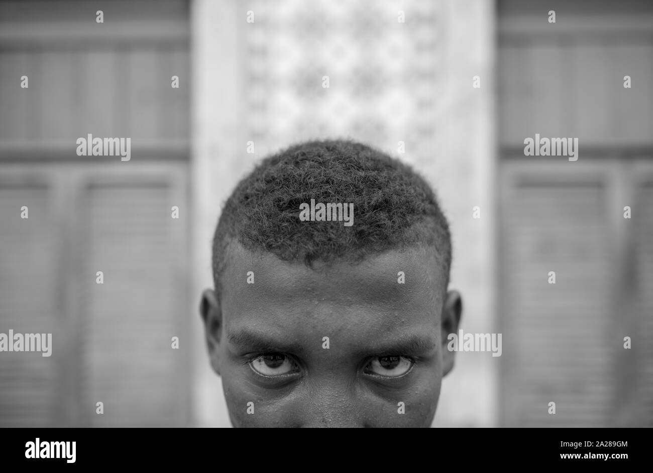 Afro-brasiliano uomo ritratto nelle strade di Alcantara Foto Stock