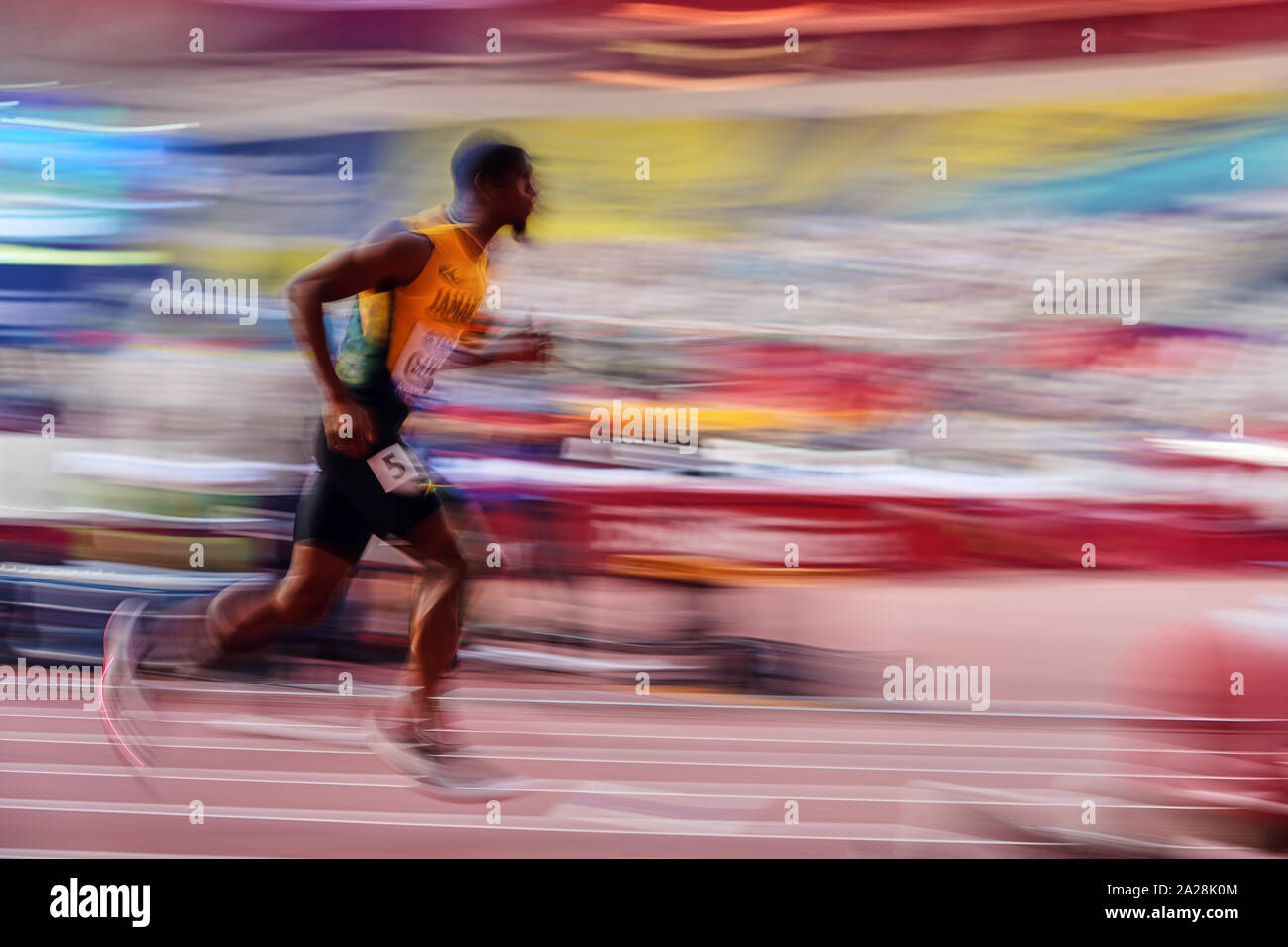 Doha in Qatar. 1 Ott 2019. Demish Gaye della Giamaica competere nei 400 metri per gli uomini durante il XVII IAAF mondiale di atletica Al Khalifa Stadium di Doha, in Qatar. Ulrik Pedersen/CSM/Alamy Live News Foto Stock