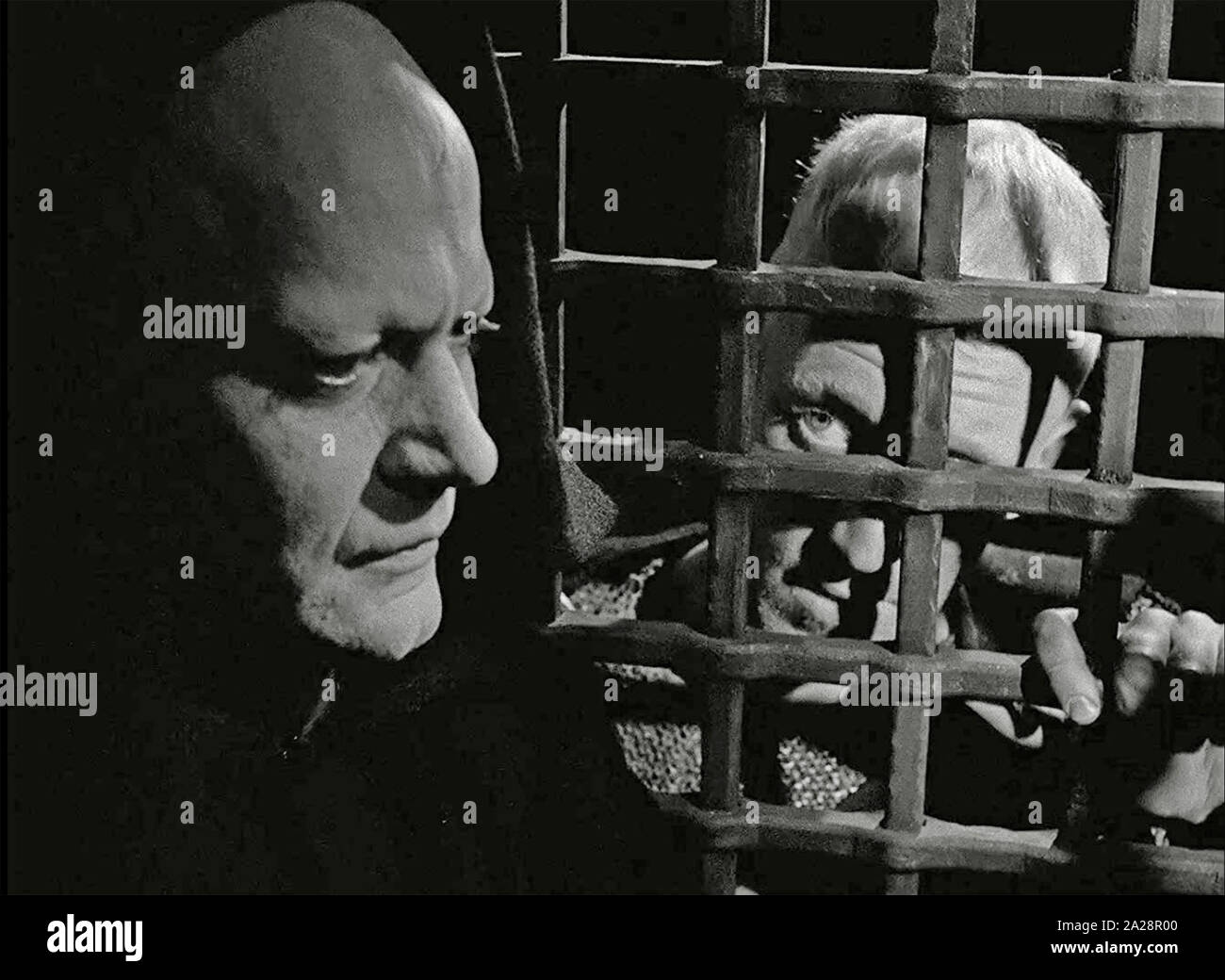 Il settimo sigillo 1957 Svensk Filmindustri produzione con Bengt Ekerot come la morte e Max von Sydow come il cavaliere Foto Stock
