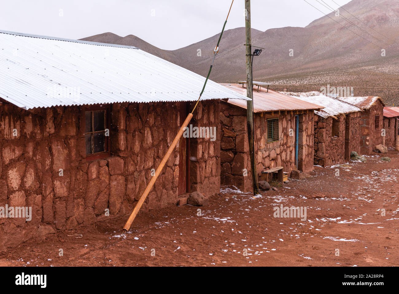 Deboli nevicate nel villaggio andino di MACHUCA (2004), altitudine di circa 4.000 m, San Pedro de Atacama, Región de Antofagasta, Repubblica del Cile America Latina Foto Stock