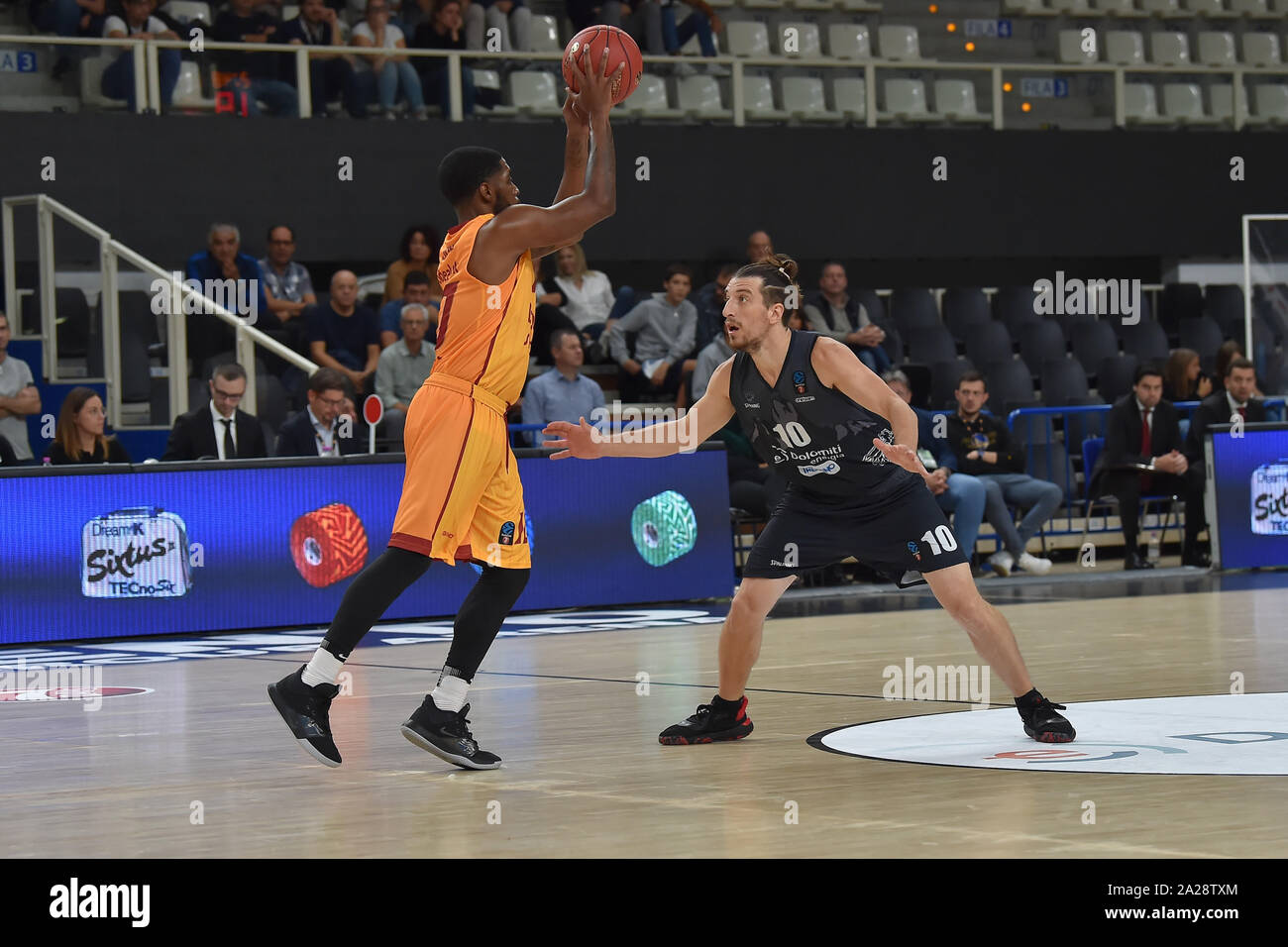 Forray toto , dolomiti energia trento, durante il Dolomiti Energia Trento vs Galatasaray Doga Sigorta Istanbul , Trento, Italia, 01 ott 2019, Basket B Foto Stock