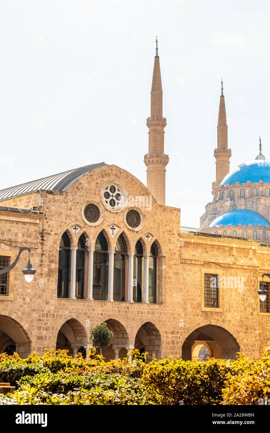 Saint Georges cattedrale maronita e Mohammad Al-Amin moschea in background nel centro di Beirut, Libano Foto Stock