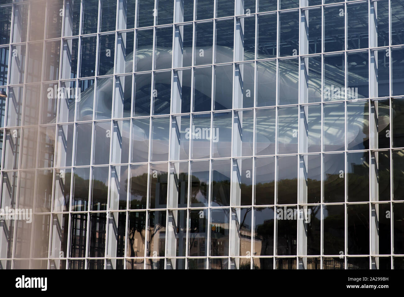 Centro Congressi La nuvola (cloud) da studio Fuksas a Roma EUR Foto Stock