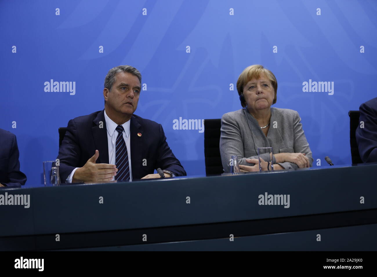 Berlino, Germania. 01 ott 2019. Il cancelliere Angela Merkel alla conferenza stampa alla Cancelleria federale. La foto mostra il vice. David Lipton, Direttore FMI, Segretario Generale dell'OCSE, Angel Gurría, Segretario Generale dell'OMC, Roberto Azevêdo, ILO Segretario generale Guy Ryder e Banca Mondiale il presidente David Malpass. (Foto di Simone Kuhlmey/Pacific Stampa) Credito: Pacific Press Agency/Alamy Live News Foto Stock