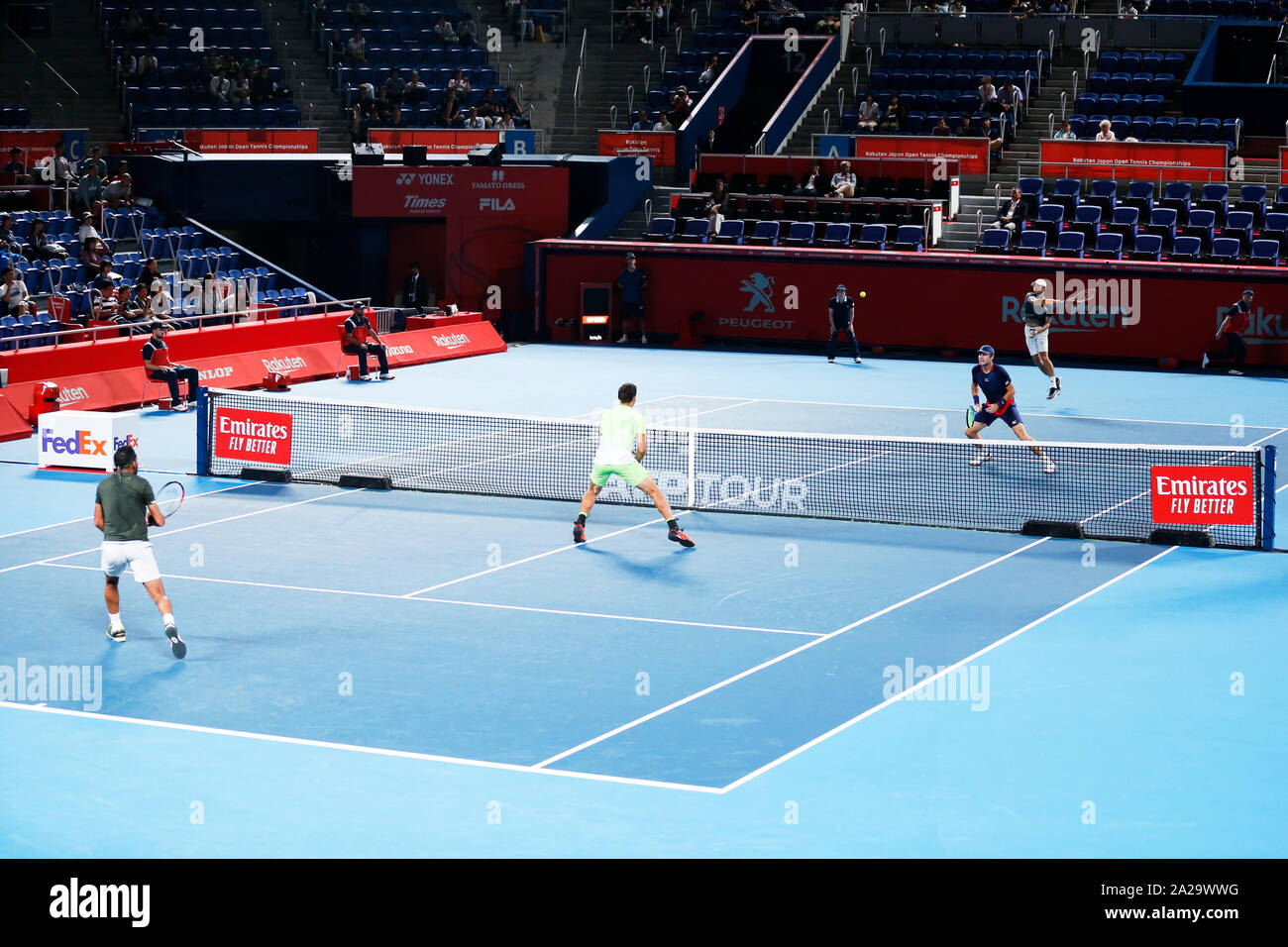 Ariake Colosseum, Tokyo, Giappone. 1 Ott 2019. (L a R) Luke Bambridge (GBR) & Ben Mclachlan (JPN), Divij Sharan (IND) & Artem Sitak (NZL), 1 ottobre 2019 - Tennis : Rakuten Japan Open Tennis Championships 2019 uomini doppio round di 16 corrispondono ad Ariake Colosseum, Tokyo, Giappone. Credito: Naoki Morita AFLO/sport/Alamy Live News Foto Stock