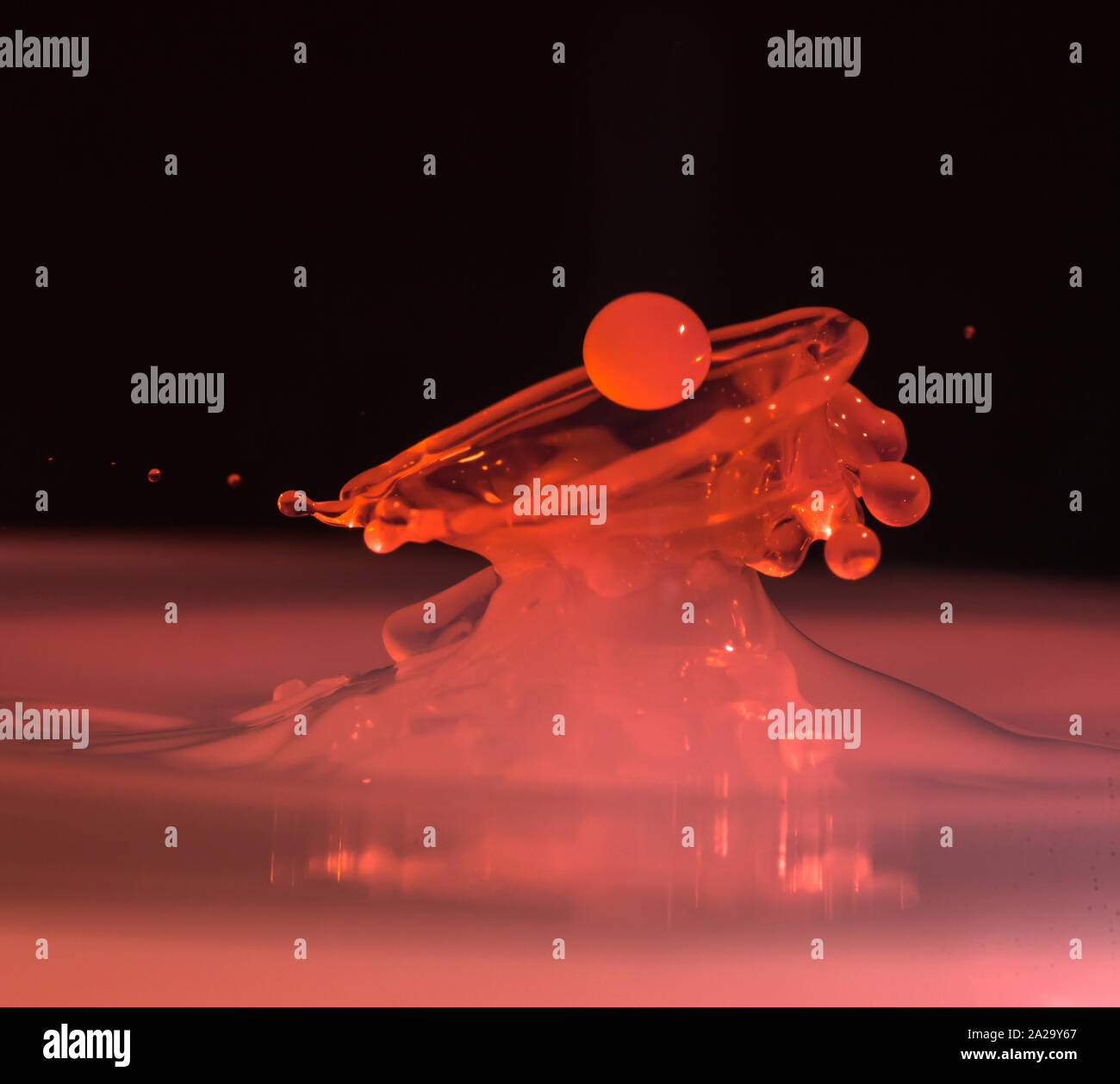 Gocce di acqua Splash & Fotografia Foto Stock