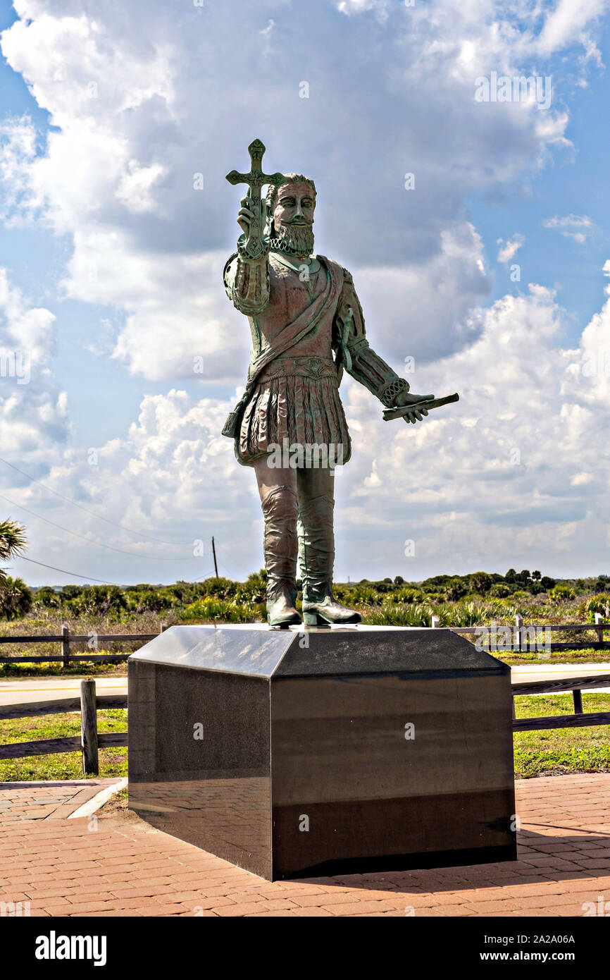 Statua di Juan Ponce de Leon, lo scopritore della Florida da artista Rafael Picon in Melbourne Beach, Florida. Ponce de Leon sbarcati nei pressi di questo sito nel 1513 e rivendicato della Florida per l'impero spagnolo. Foto Stock