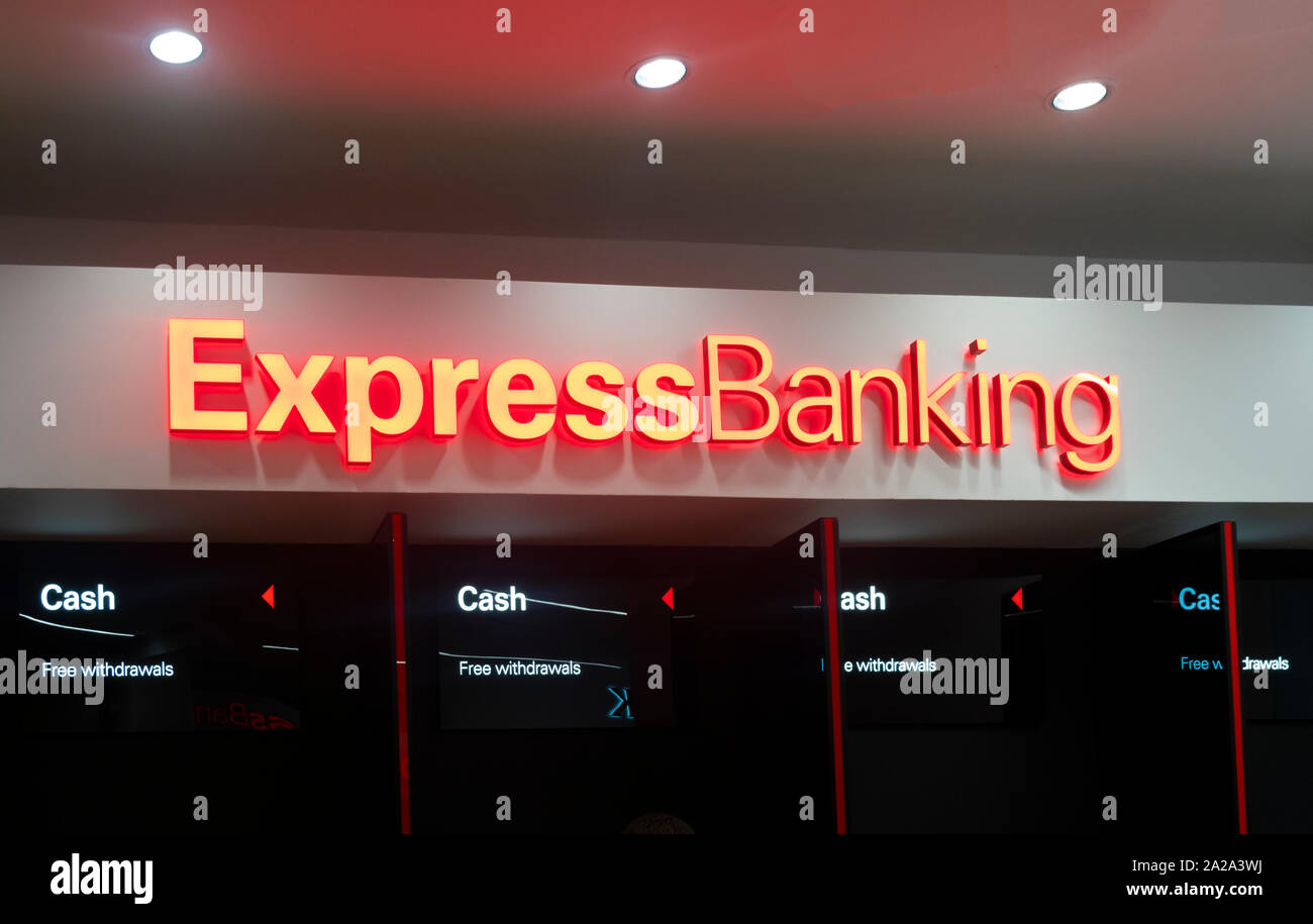 Express area bancaria all'interno di una sede HSBC Bank UK Foto Stock