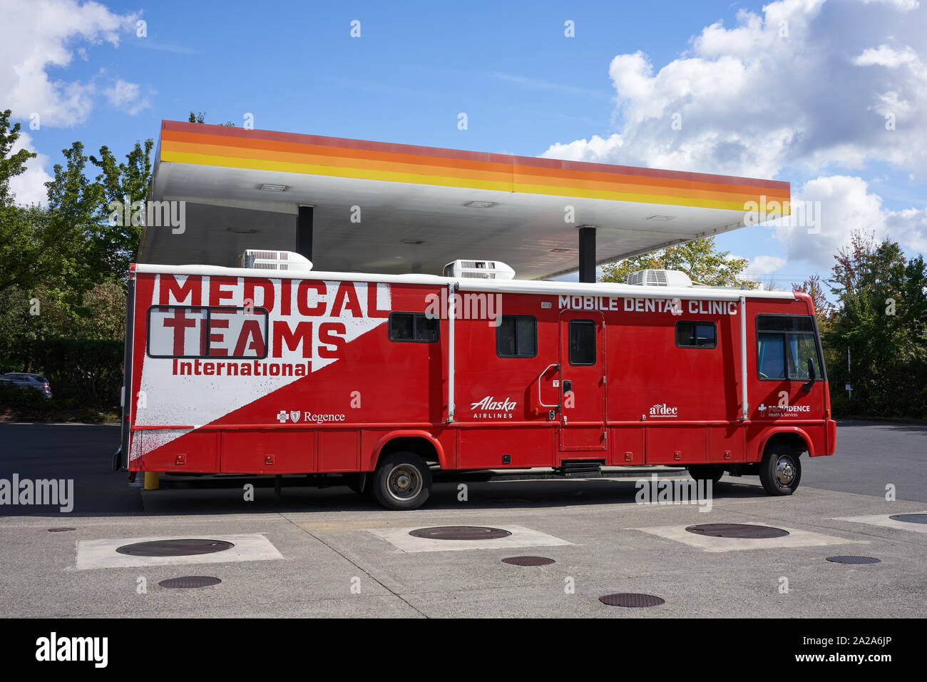 Tigard, Oregon, Stati Uniti d'America - Sep 24, 2019: organizzazione no-profit squadre mediche internazionali Mobile della Clinica Dentale è visto in Tigard. Foto Stock