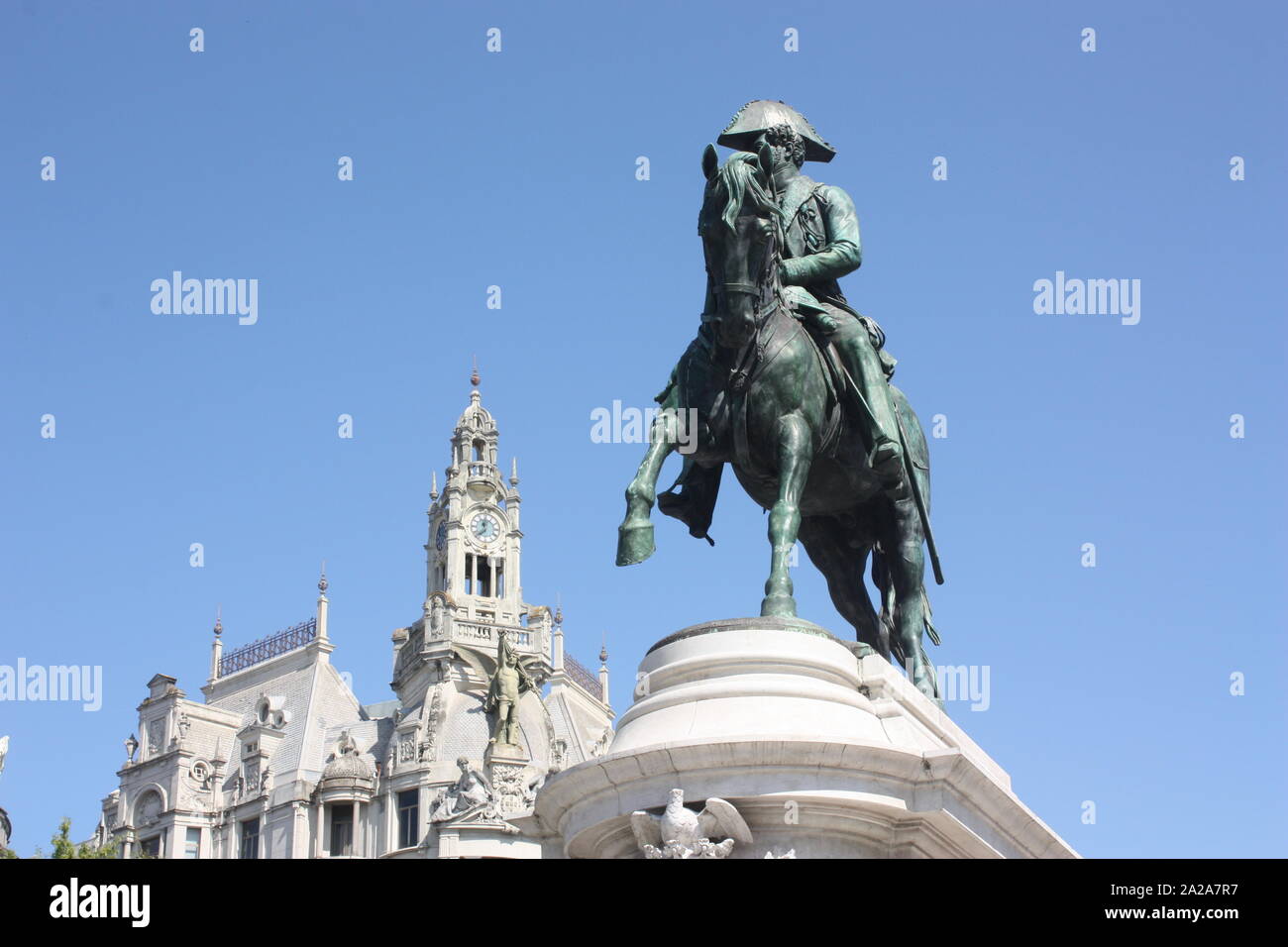 Porto, Portogallo - La statua di Pedro IV nella Praça do Município Foto Stock