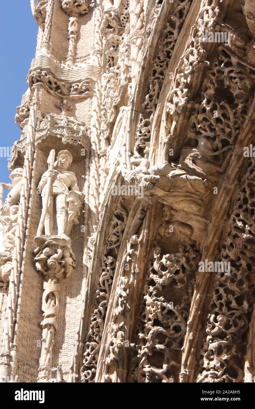 Valladolid, Spagna - dettagli architettonici dalla porta del Colegio de San Gregorio Foto Stock