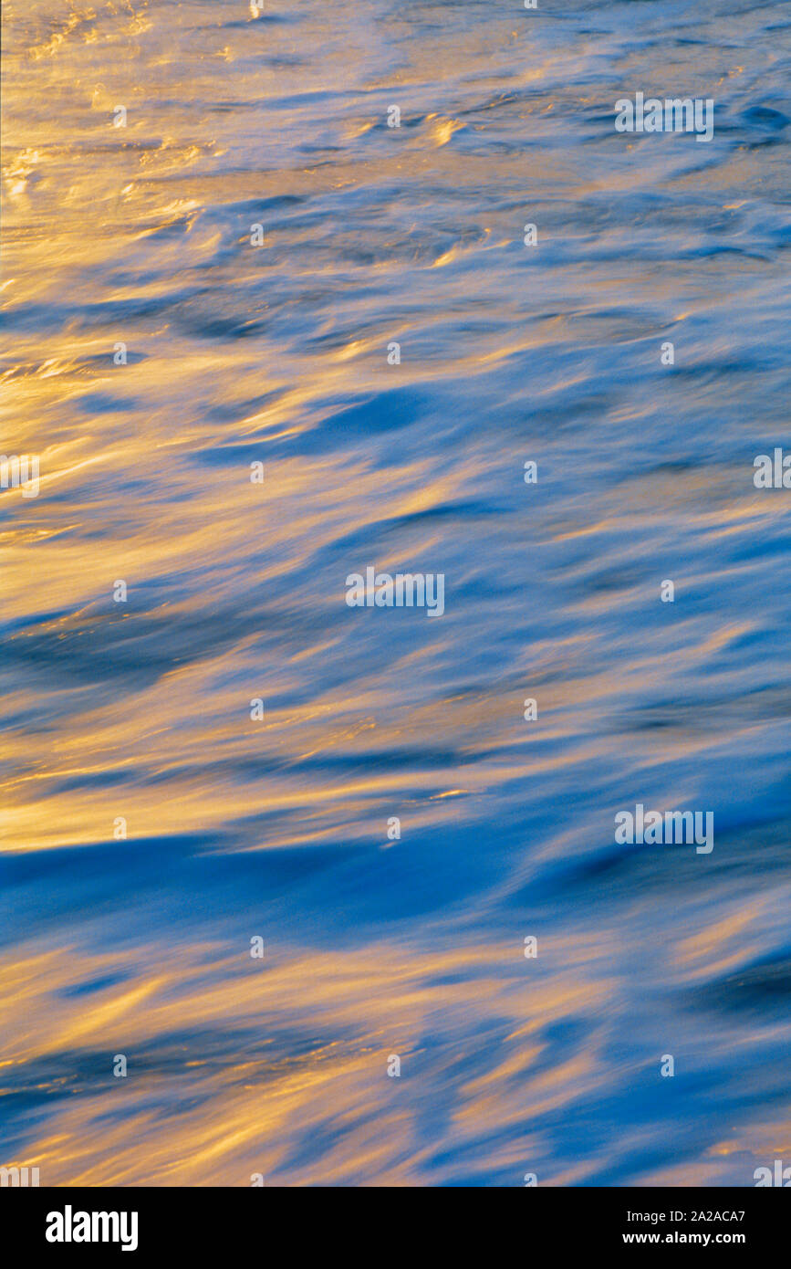 Highlights su acqua in movimento Foto Stock