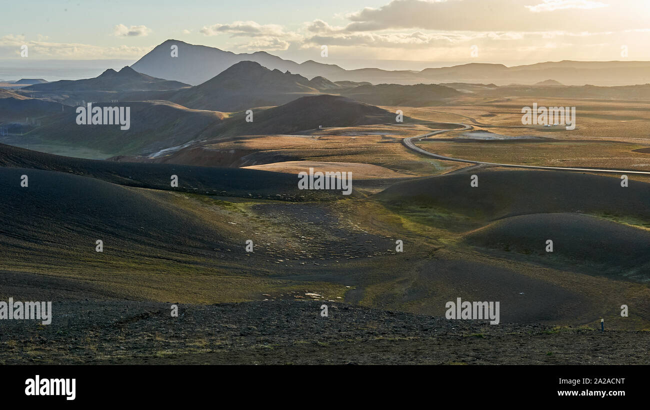 Vista dal cratere Stora-Viti del monte Krafla formata nel 1724 Krafla area vulcanica a nord-est dell'Islanda Foto Stock