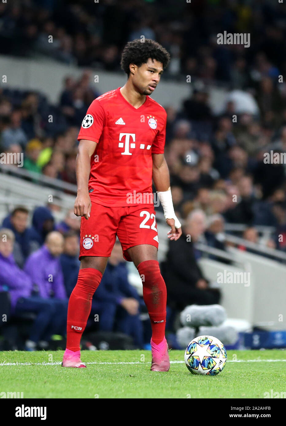 Il Bayern Monaco di Baviera Serge Gnabry durante la UEFA Champions League a Tottenham Hotspur Stadium, Londra. Foto Stock