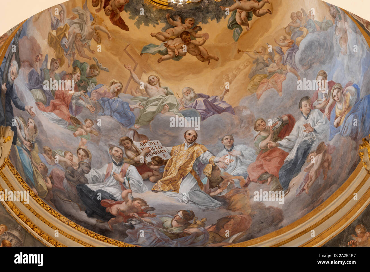 CATANIA, Italia - Aprile 6, 2018: l'affresco di apoteosi di San Ignace nella cupola della chiesa di San Francesco Borgia da Olivio Sozzi 1760. Foto Stock