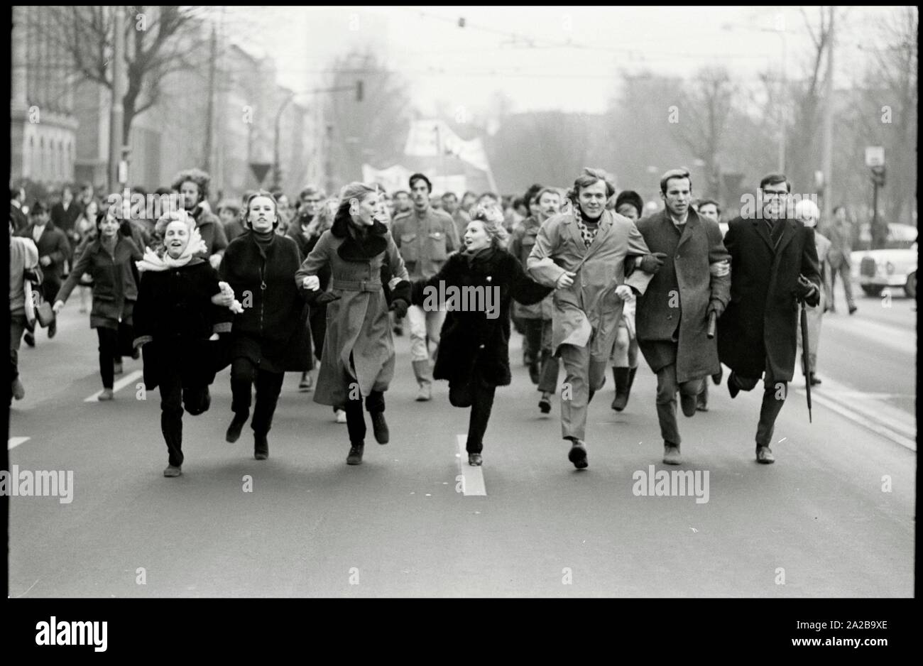 Germania. Francoforte. 1.febbraio 1969. 1000 Frankfurter studenti mobilitazione contro lo stato di emergenza in Spagna. Avviso di Copyright: Max Scheler/SZ foto. Foto Stock
